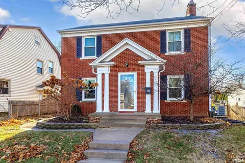 509 E 30th St, Davenport, IA 52803