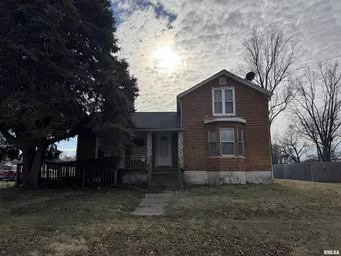 624 W Brooks St, Galesburg, IL 61401