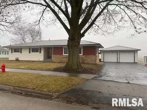 618 Genesee Ave, Morrison, IL 61270 photo 2
