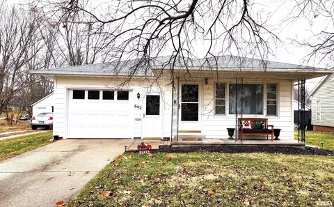 602 N College Ave, Aledo, IL 61231