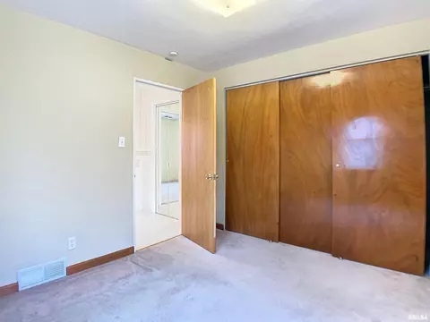 2401 48th St, Moline, IL 61265 photo 19