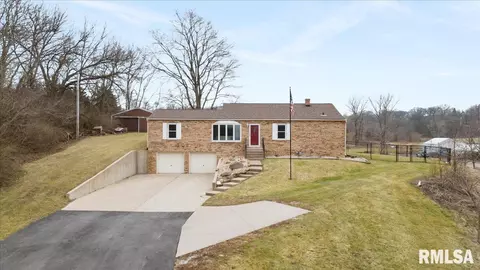 8400 78th Ave W, Milan, IL 61264