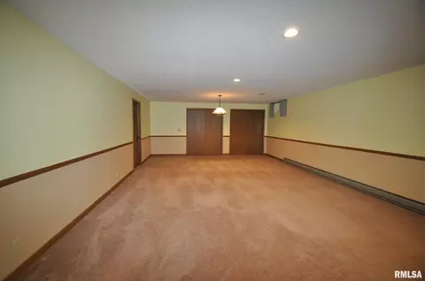 1 Timberwood Ct, Moline, IL 61265 photo 18