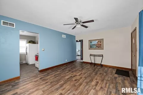 4009 26th St, Moline, IL 61265 photo 5