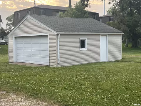 4009 26th St, Moline, IL 61265 photo 3