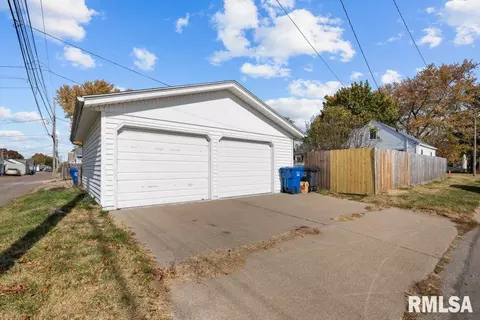 2467 33rd St, Moline, IL 61265 photo 9