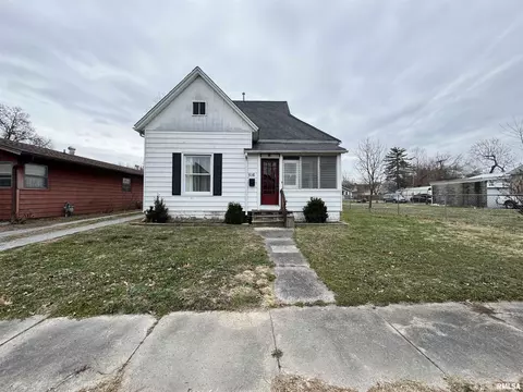 516 N 14th St, Herrin, IL 62948