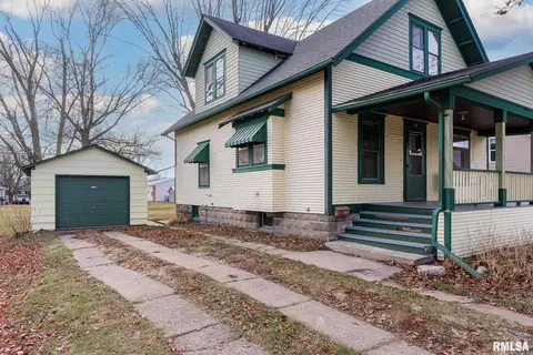 110 E 3rd St, Wilton, IA 52778 photo 2
