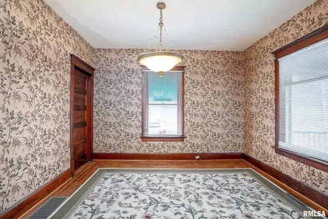 110 E 3rd St, Wilton, IA 52778 photo 9