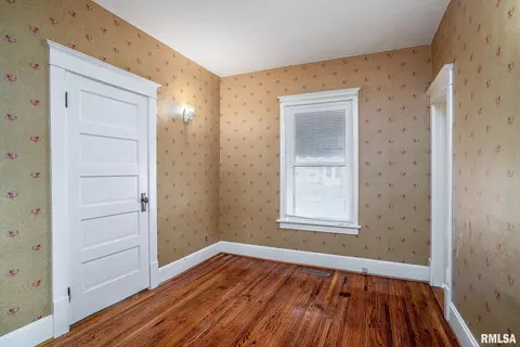 110 E 3rd St, Wilton, IA 52778 photo 13