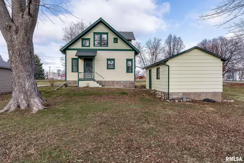 110 E 3rd St, Wilton, IA 52778 photo 3