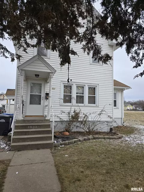 1022 S 8th Ave S, Clinton, IA 52732