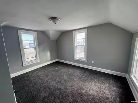 118 Hero St, Silvis, IL 61282 photo 12