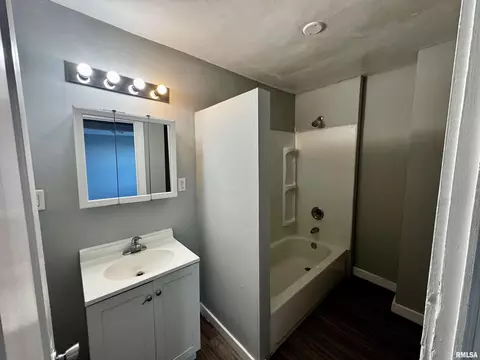 118 Hero St, Silvis, IL 61282 photo 10