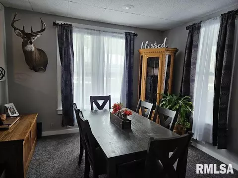 610 E Main St, Aledo, IL 61231 photo 10