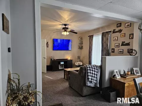 610 E Main St, Aledo, IL 61231 photo 14