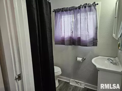 610 E Main St, Aledo, IL 61231 photo 13