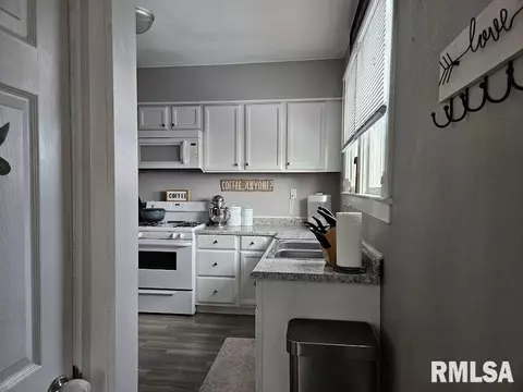 610 E Main St, Aledo, IL 61231 photo 7