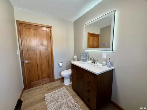 301 Oakview Dr, Aledo, IL 61231 photo 18