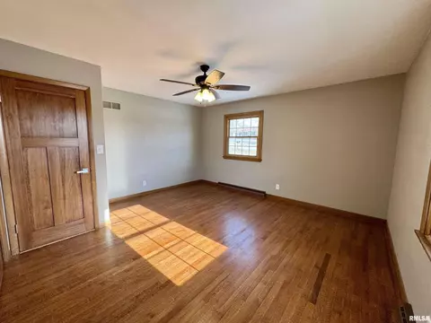 301 Oakview Dr, Aledo, IL 61231 photo 24