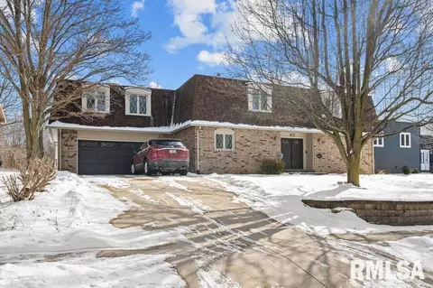2912 36th St, Moline, IL 61265