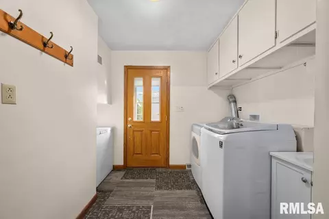 1810 37th St, Moline, IL 61265 photo 16