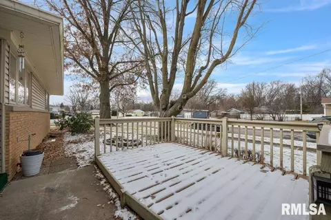 1810 37th St, Moline, IL 61265 photo 29
