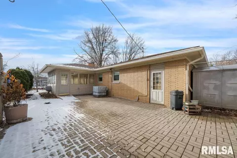 1810 37th St, Moline, IL 61265 photo 28