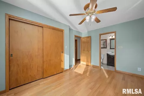 1810 37th St, Moline, IL 61265 photo 14