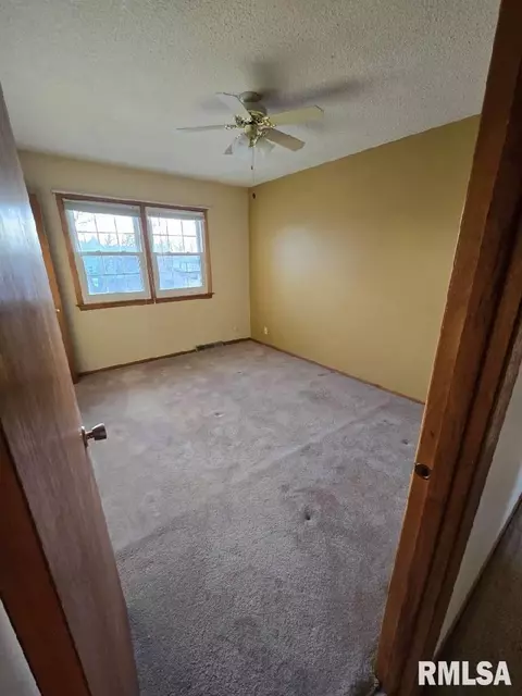 3122 Eclipse St, Clinton, IA 52732 photo 17