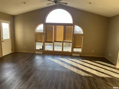 3122 Eclipse St, Clinton, IA 52732 photo 8