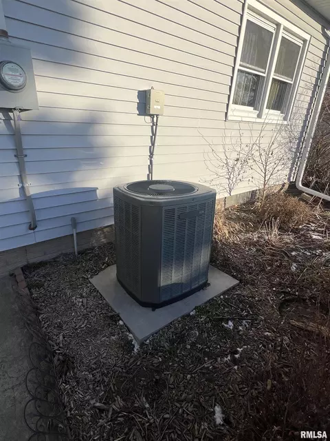 3122 Eclipse St, Clinton, IA 52732 photo 29