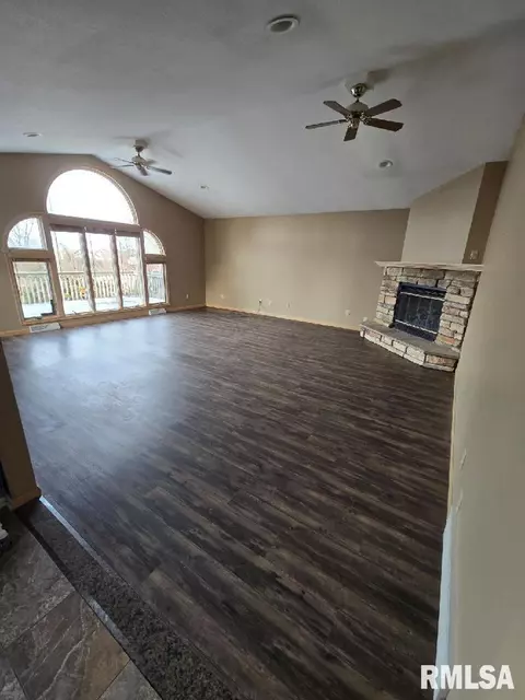 3122 Eclipse St, Clinton, IA 52732 photo 11