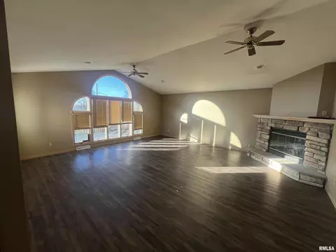 3122 Eclipse St, Clinton, IA 52732 photo 6