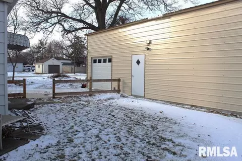 436 Pine St, Kewanee, IL 61443 photo 9