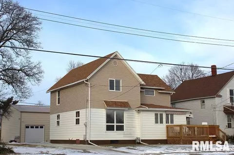 436 Pine St, Kewanee, IL 61443