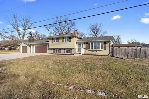 801 3rd S St S, Cordova, IL 61242
