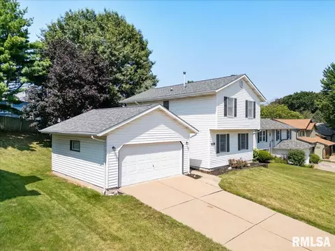 1404 W 49th St, Davenport, IA 52806