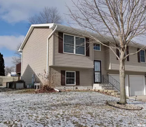 2014 12th St, Silvis, IL 61282 photo 3