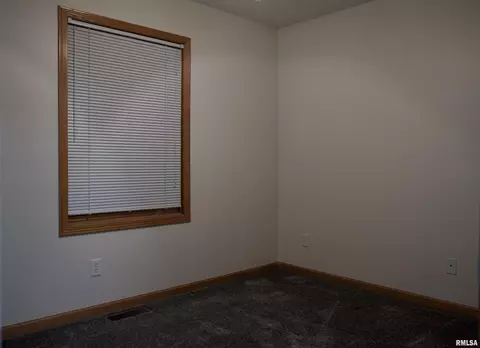 2014 12th St, Silvis, IL 61282 photo 15