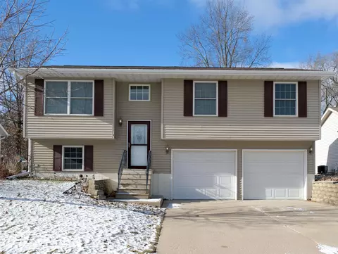 2014 12th St, Silvis, IL 61282