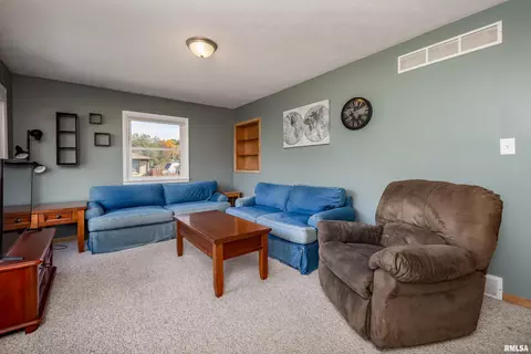 4218 28th Ave, Moline, IL 61265 photo 3