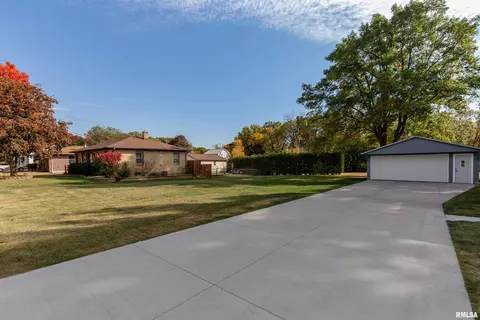 4218 28th Ave, Moline, IL 61265 photo 2