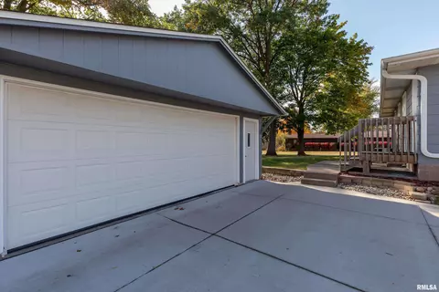 4218 28th Ave, Moline, IL 61265 photo 28