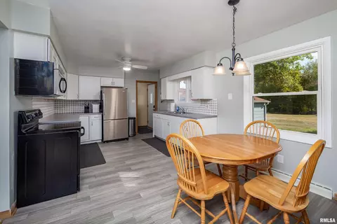 4218 28th Ave, Moline, IL 61265 photo 5