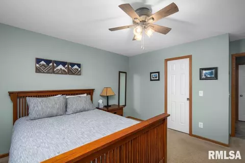 1635 E Lomar St, Eldridge, IA 52748 photo 17