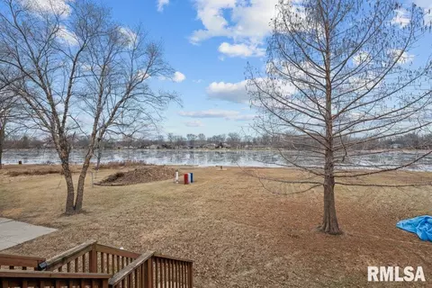 2013 S Shore Dr, Moline, IL 61265 photo 17