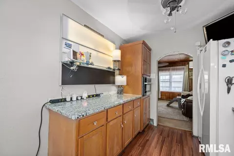 2013 S Shore Dr, Moline, IL 61265 photo 13