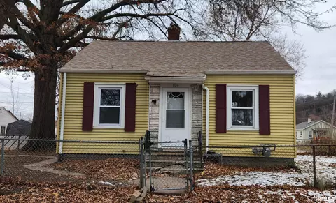 804 S Nevada Ave, Davenport, IA 52802