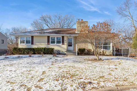 300 Lawrence St, Clinton, IA 52732